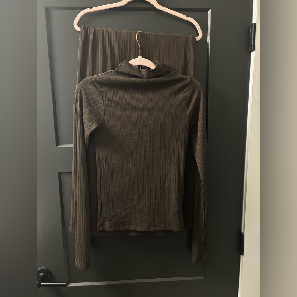 Brown Ribbed Long Sleeve Skirt Set